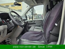 VOLKSWAGEN Crafter 35 2,0TDi 140PS MR2 HochFWD/AHK3,0t