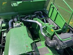 John Deere T560i HillMaster