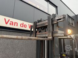 LINDE H25T-03 triplo590 freelift sideshift 7700uur 1998 LPG ZEER NET!