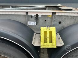 Van Hool 20FT/3-axles / empty weight: 3.150kg / galvaniz...