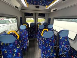 MERCEDES-BENZ Sprinter Niederflur 17+6 Automatik Klima