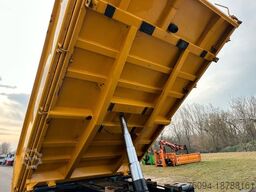 MAN TGS 26.540 6x4 3-Seitenkipper KRAN 19m FUNK