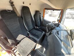 MERCEDES-BENZ Atego 821 L Pritsche6,10m/3 Sitze/Nur 70 tkm/Top