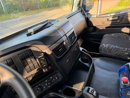 IVECO Trakker AD 260 Fassi F135a