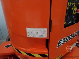 JLG E300AJP