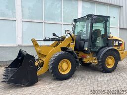 CAT 906 M   2018