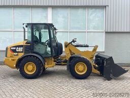 CAT 906 M   2018