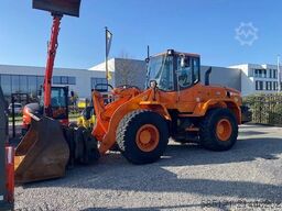 Dr. Hochstrate Maschinenbau Umformtechnologien GmbH Dr. Hochstrate Maschinenbau Umformtechnologien GmbH Dr. Hochstrate Maschinenbau Umformtechnologien GmbH