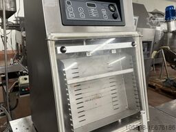 Henkelman Toucan vertical vacuum packer