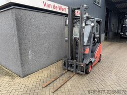 LINDE H16T-01 triplo545 / sideshift / 4e functie / 2019 / 10.200uur / LPG