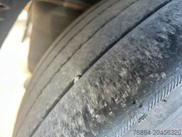 KRONE SD KüHLAUFLIEGER ,CARRIER VECTOR 1950