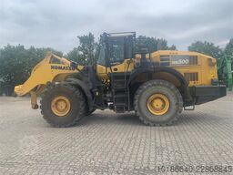 Komatsu WA500-8