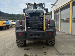 Komatsu WA320-8