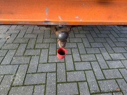 MERCEDES-BENZ 816 D VARIO Koffer *Ahk*