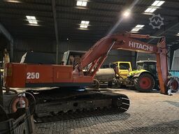 Fiat-Hitachi Fh 220