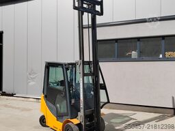 Jungheinrich TFG316s LPG/ 3.3m/ 2018y/ 9151mh