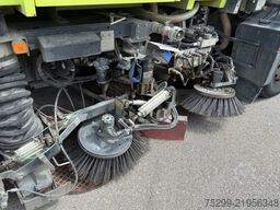 MAN L2007 46.010 4x2 Kehrmaschine / Swiss-Vehicle