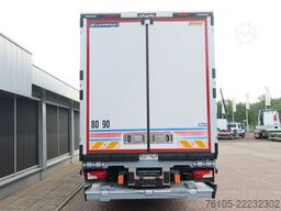 Scania P320 Koel/Vries Bakwagen + DHollandia 2000kg
