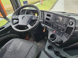 MERCEDES-BENZ ANTOS 1830 Folding taillift