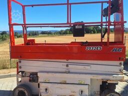 JLG 2032ES