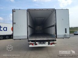 Schmitz Cargobull Tiefkühlkoffer Blumen