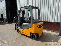 Jungheinrich EFG 430 / 2456 Std.
