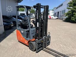 Toyota 8 FBE 15 T / nur 975 h!