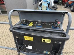 GENIE S-105 Telescoop hoogwerker / boomlift 4x4x4 DEUTZ DIESEL 3800uur 34M Werkhoogte 2007