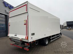 Renault D 12 LOW P4X2  210E6 / GESLOTEN BAK MET LAADKLE...