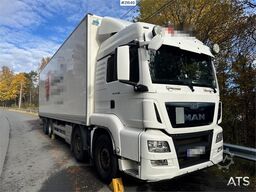 MAN TGS 35.480 8x2 Box truck w/ Full side opening.