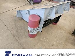 Cyrus Vibrating Chute 2000-800