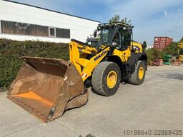 Komatsu WA270-8E0