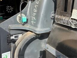 Komatsu WA270-8E0