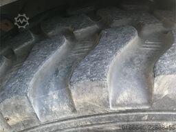 Komatsu WA100M-7
