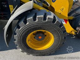 Komatsu WA100M-8E0