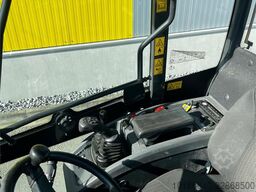 Komatsu WA100M-8E0