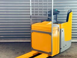 Jungheinrich ERE 225 - nur 942 Std. - Service Neu- Batterie 92%