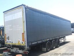 Fruehauf 02.2027 Curtainsider Hard wood floor