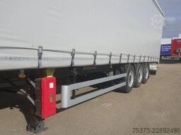 Fruehauf Curtainsider Hard wood floor