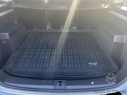 VW Touran 1.5 TSI Active *DSG*7-Sitzer*Navi*ACC*SHZ