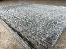 Gesamttiefe: 1.113 mm / Gesamtbreite: 885mm / MW: 68 x 33 mm / GR-155