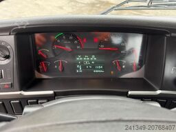 VOLVO FMX-500 8x4 Hiab 26T