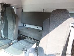 Mercedes-Benz Atego 1221 L Takelwagen 6 persoons