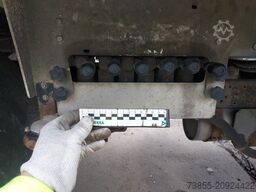 Isoli PNT220NLX on Nissan NT400