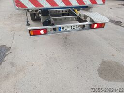 Isoli PNT220NLX on Nissan NT400