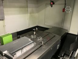 DN Solutions DNM 5700