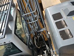 LIEBHERR R926 Compact