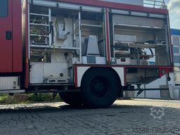 Mercedes-Benz 1222