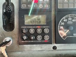 Boki Kiefer HY1251 with Palfinger PK-2700A