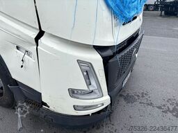 VOLVO FH 500 4x2, Globetrotter XL Aero, UNFALL